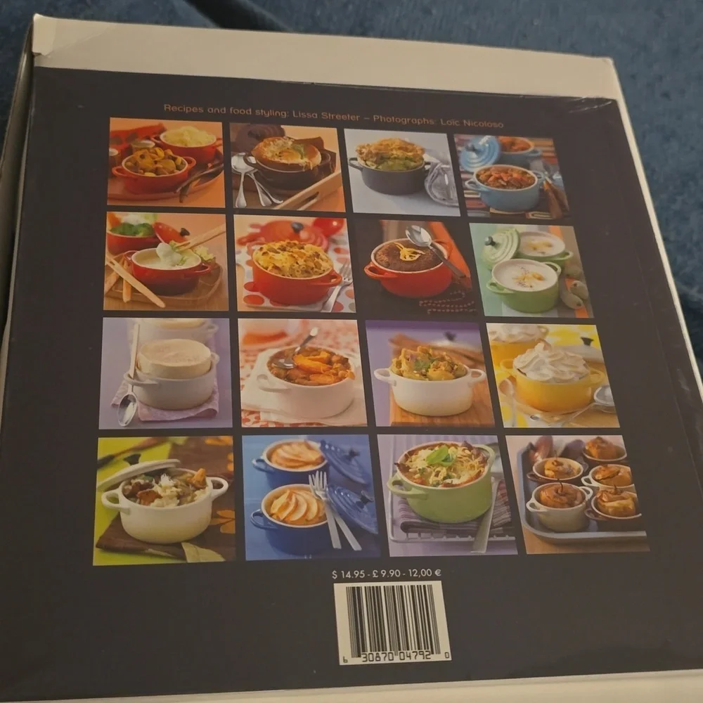 Le Creuset Signature 8 oz. Petite Cocottes with Cookbook,Set of 4,Retail $143.95